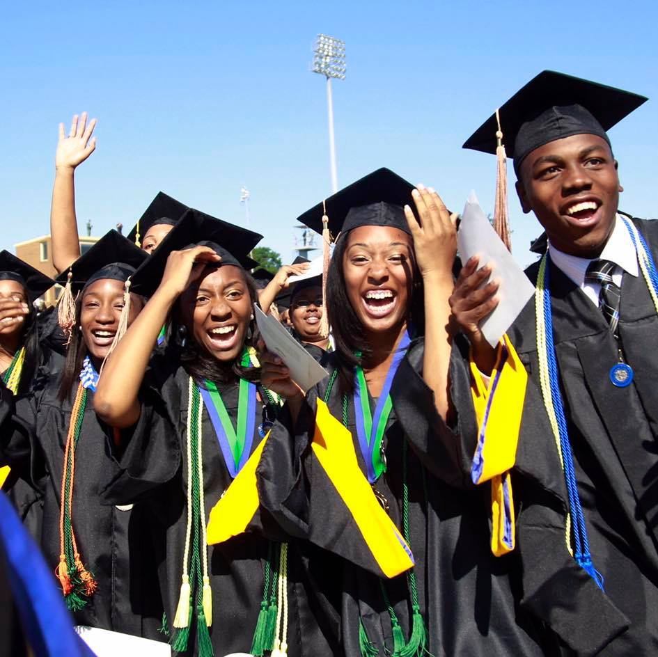 College don’t make sense

Good Afternoon Bahama Drama please keep me anonymous.

I’ve been a college student for awhile and I must say it is not for the weak.

I feel like my youth