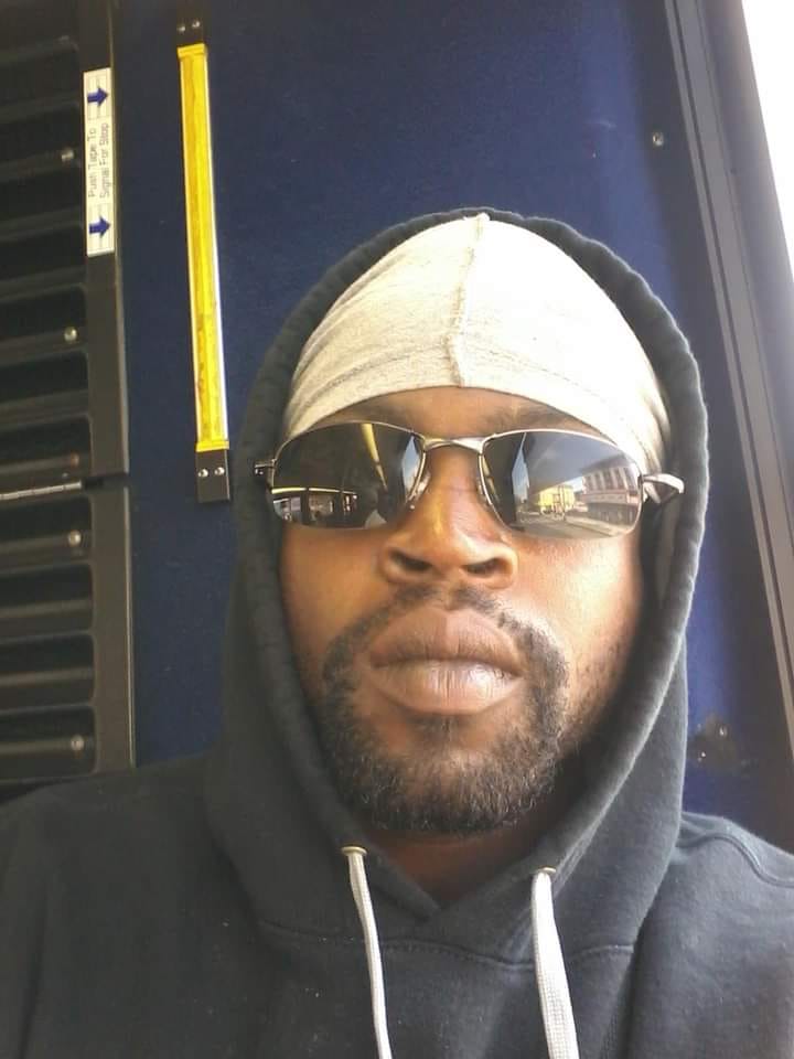 Nassau dude's weird

Yesterday a guy that lives on my aunt's block pulled out a handgun and tried to rob me but I didn't have anything to take. Today I saw him and pulled my licens