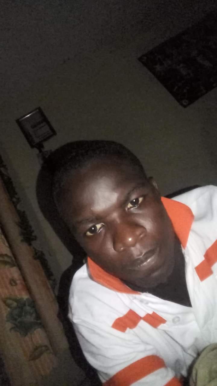 I just want to eat it

Good afternoon Bahama Drama please keep me anonymous. I work at Burger King off of Village road but I'm to embarrass to say this to her in person or to say m
