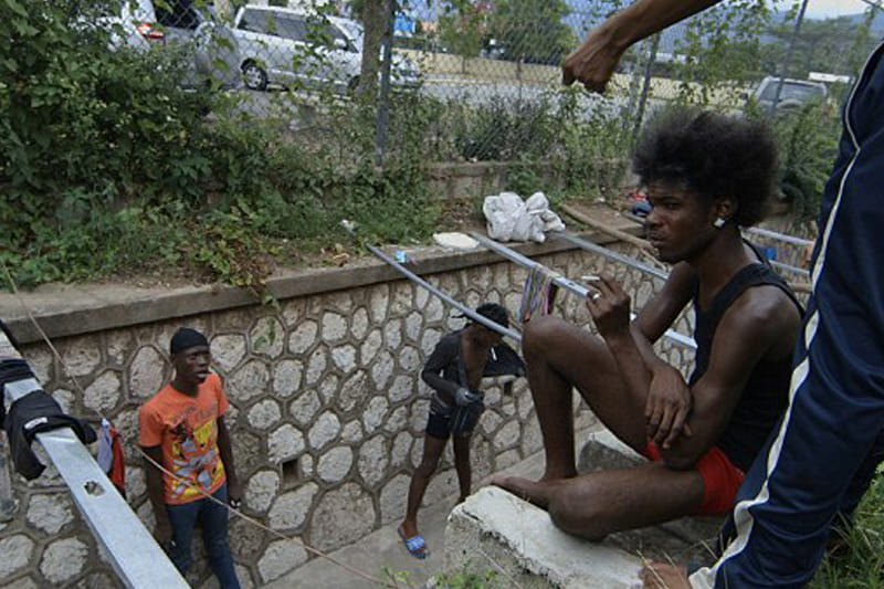 My neighbor keep pissing on my porch

Good morning Bahama Drama please keep me anonymous. You no I don't mess with nobody around here in Pinewood I is keep to myself and my family 