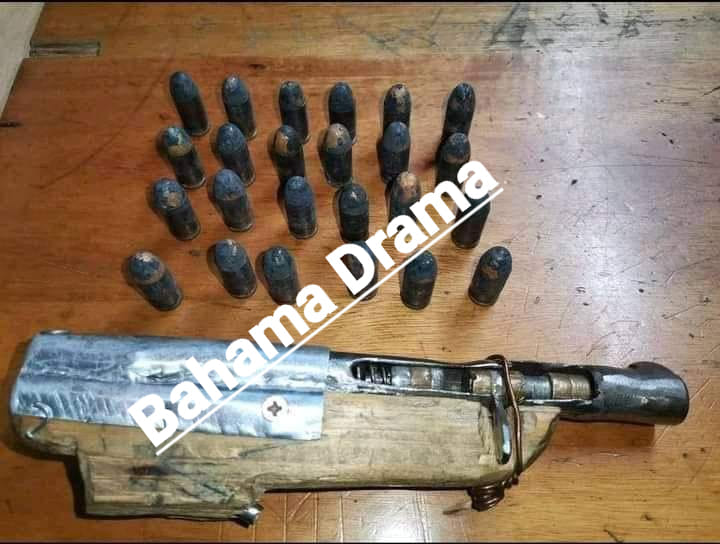 BREAKING NEWS RBPF

Firearms and ammonition successfully recovered from home they said in Queens Cove Freeport this morning.

Page Reply:

They shouldn't even go to jail, but post 