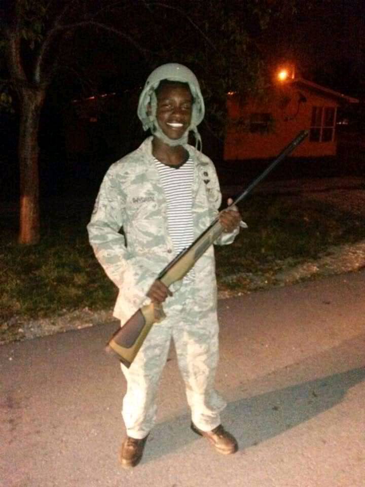 Some Bahamians say that they are ready to go over and fight in Ukraine, are you one?
My sister is ready.