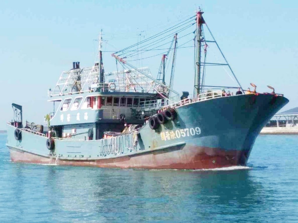 He gone back out to sea with them

Good morning Bahama Drama my baby daddy finally catch up with the fishing boat captain last night and still went back out to sea with them after 