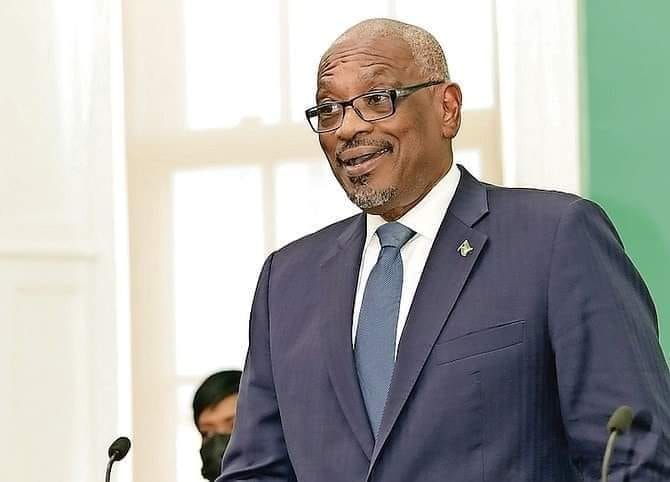 Former PM Dr. Minnis says Davis is not a man of his word and can't be trusted. His words come after Dave BPL surcharge hike and many other broken campaign promises prior election.
