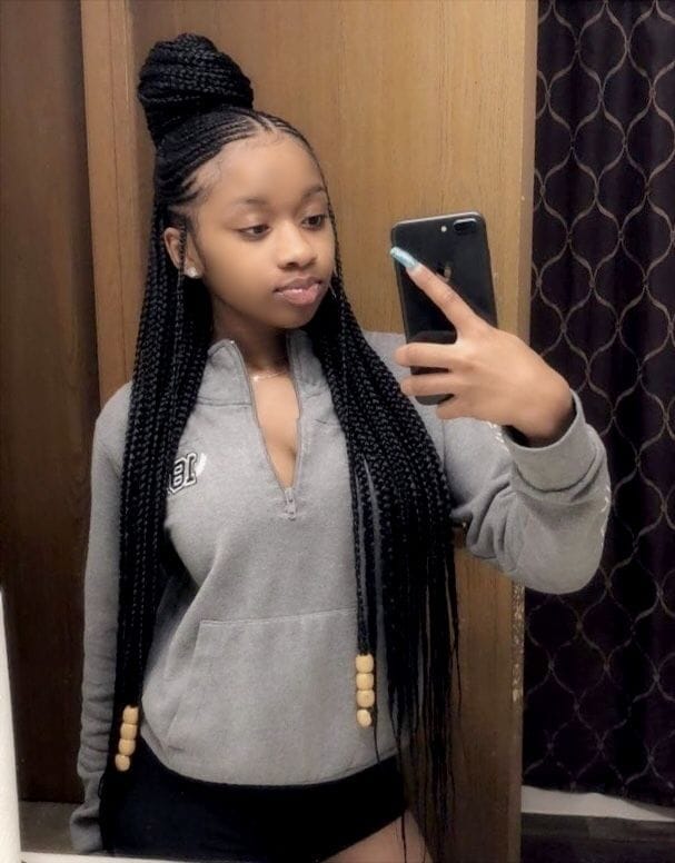 Nosey Mudda

Good night Bahama Drama, please keep me name anonymous.

Leh me tell yinna, I 16 now, almost grown, so I could make my own decisions, okay? Leh get dat straight first.