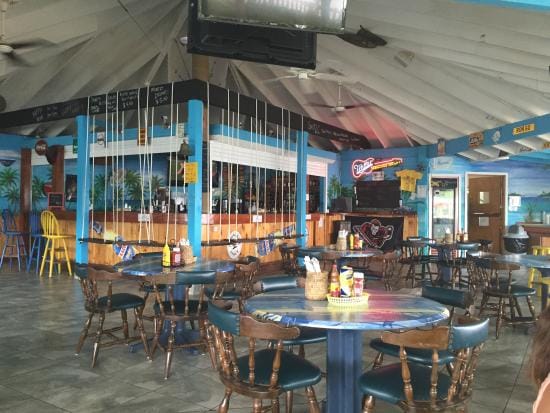 🌴 Experience Culinary Magic with World-Renowned Chef Mackey at Splash Restaurant Bar & Grill 🌊
When it comes to unforgettable dining in Exuma, Splash Restaurant Bar & Grill stands