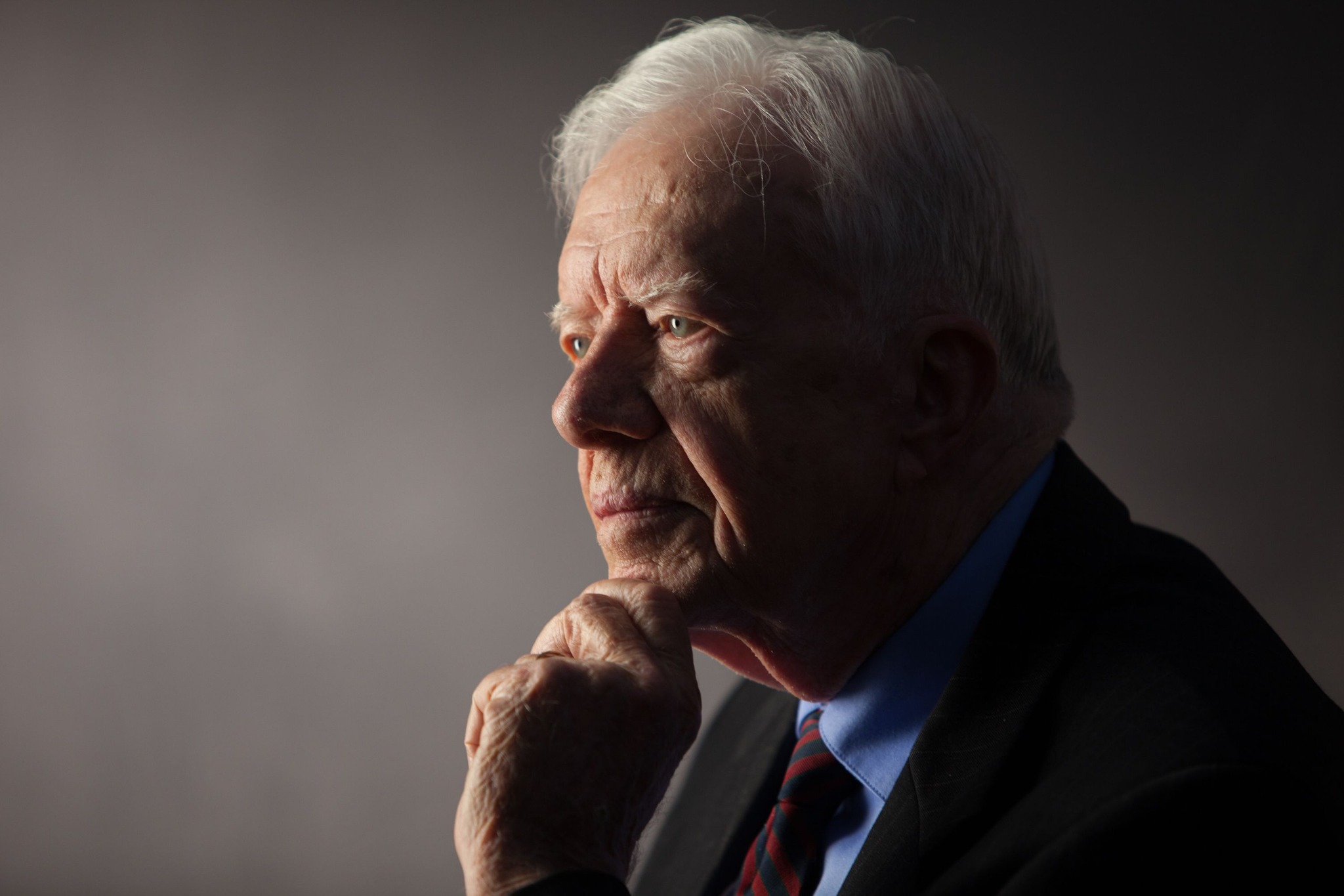 Breaking News 🗞️ 

Former U.S. President Jimmy Carter passed away 

on December 29, 2024, at the age of 100. He died peacefully at his home in Plains, Georgia, surrounded by his fa
