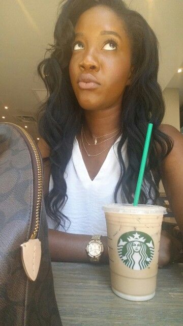 I Still Can't Leave Her

Good afternoon, Bahama Drama. Please keep me anonymous thanks.  

It's really amazing how fast the days go by when your heart is swollen and your eyes are 