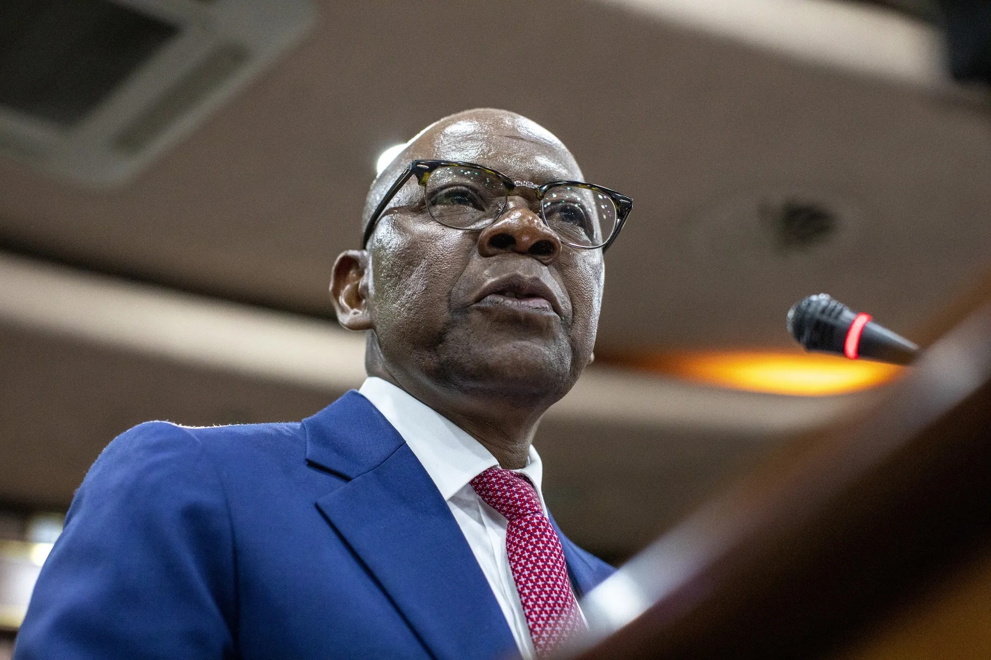 Bahama Drama Exclusive: Zimbabwe Declares the U.S. Dollar Debate Dead 

 What That Means for the World and the Bahamas

Bulawayo, Zimbabwe — The deputy governor of Zimbabwe’s centr