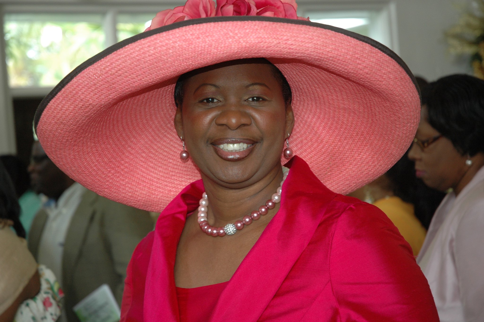 The Prime Minister of the Bahamas said that you cuss him out in the meeting yesterday!
Is this true or false Belinda Wilson?
Because one of y'all ain't saved...