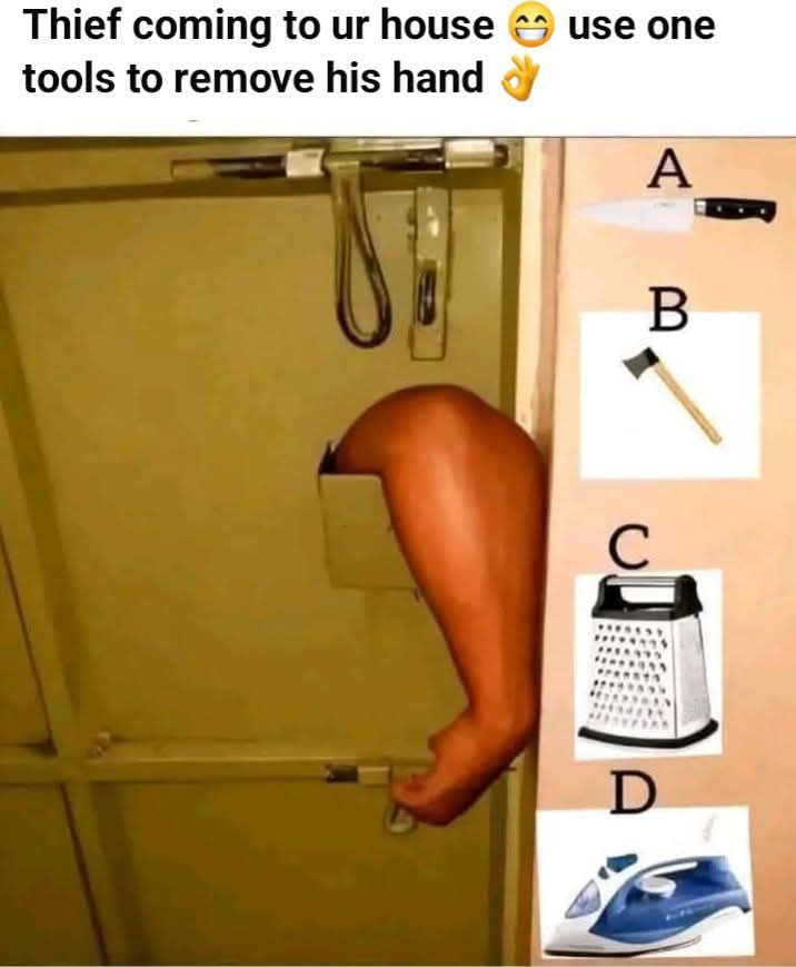 Now watch these Bahamian's show out in front of our global page followers lmao 🤣😂😂

This means don't come to the Bahamas doing dumb shit like the person hand in this picture. Becau