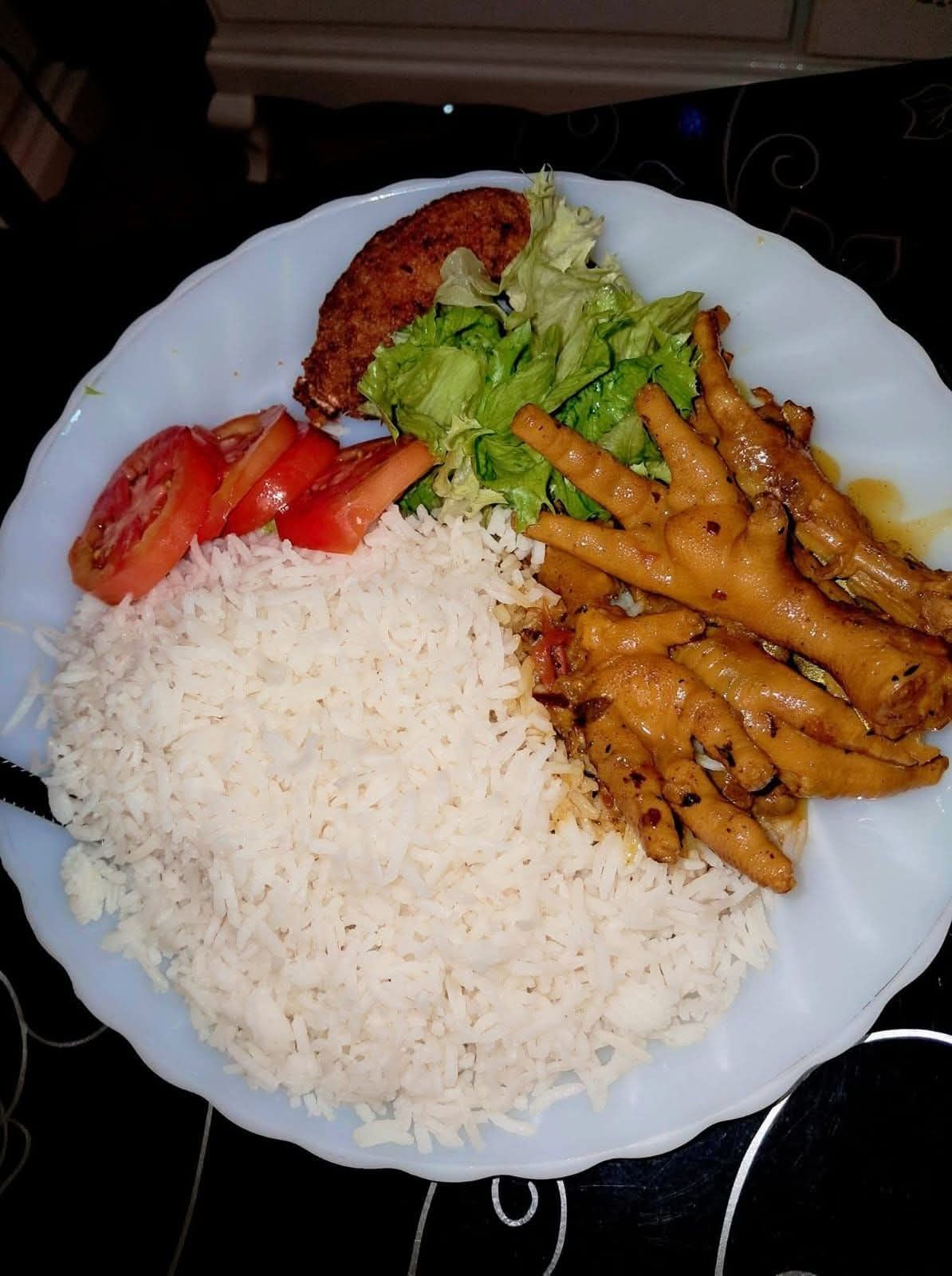 If you've had a plate like this say something.
Personally I haven't, but I ain't knocking it, I'd try it I believe.
I just need not see that the toenails are not still there!
