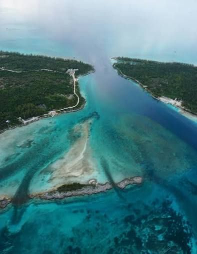 CURRENT ISLAND, ELEUTHERA

Researcher ✔️ 

Michael Elijah Muhammad Clare 

The Island Where Time Never Truly Left

There are places in The Bahamas that feel beautiful.

And then th