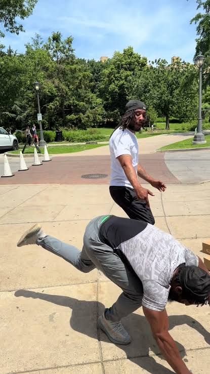 Back in my days on the block, we used to Slap Box with each other until either somebody started to cry or wanted to fight. Everybody had hand's lol 😂🤣🤣