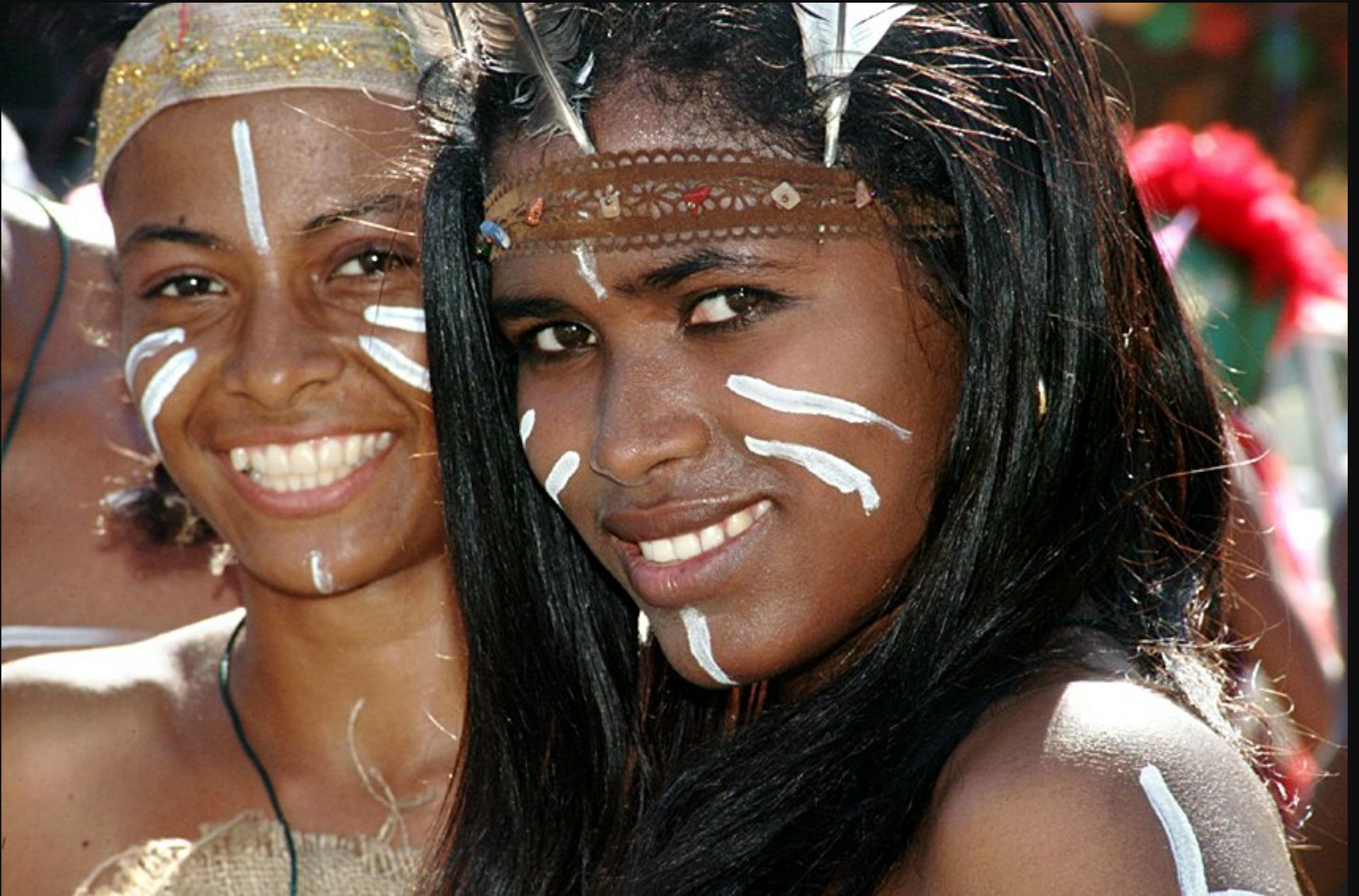 WHO ARE THE TAÍNO PEOPLE OF ESPANOLA TODAY?

STOP MIXING UP THE TWO SIDES OF ONE ISLAND

Dominicans are not pure Taíno. Haitians are not the same people. Haitians did not come from